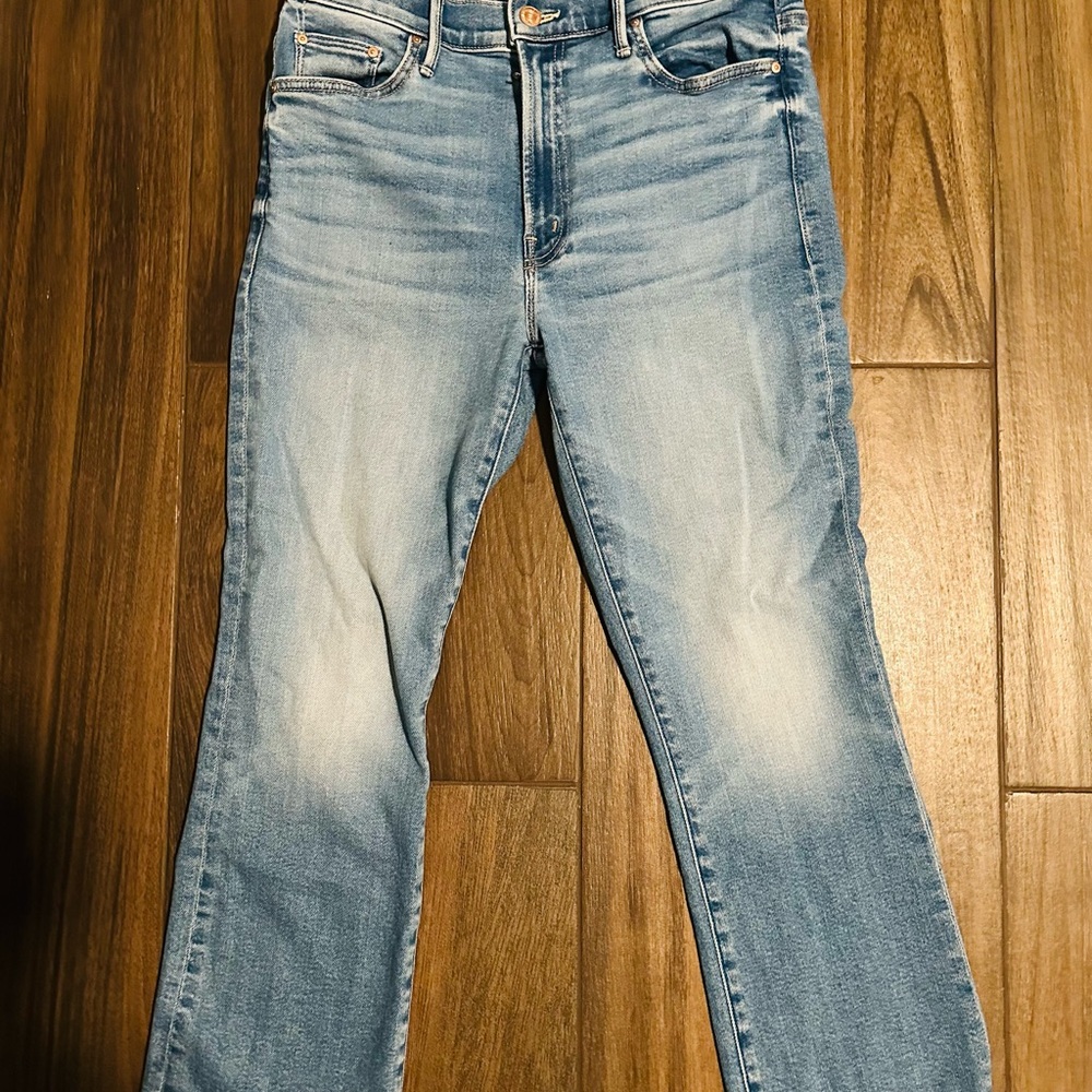 MOTHER The Insider Crop with Frayed Hem. Light Blue Straight Leg Jeans